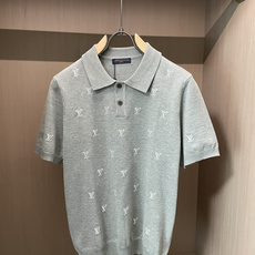 Lv 2026ss夏季新品男士针织圆领短袖衫!独家首发 采用纤维超细与高弹的伊力特纱线织造而成,质感与纹 Lv 2026ss夏季新品男士针织圆领短袖衫!独家首发 采用纤维超细与高弹的伊力特纱线织造而成,质感与纹