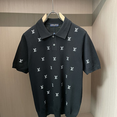 Lv 2026ss夏季新品男士针织圆领短袖衫!独家首发 采用纤维超细与高弹的伊力特纱线织造而成,质感与纹 Lv 2026ss夏季新品男士针织圆领短袖衫!独家首发 采用纤维超细与高弹的伊力特纱线织造而成,质感与纹