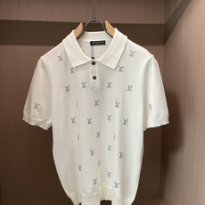 Lv 2026ss夏季新品男士针织圆领短袖衫!独家首发 采用纤维超细与高弹的伊力特纱线织造而成,质感与纹 Lv 2026ss夏季新品男士针织圆领短袖衫!独家首发 采用纤维超细与高弹的伊力特纱线织造而成,质感与纹