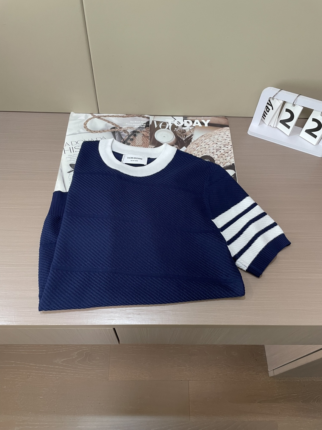 TB  2026ss夏季新品男士针织圆领短袖衫！独家首发 采用纤维超细与高弹的伊力特纱线织造而成，质感与