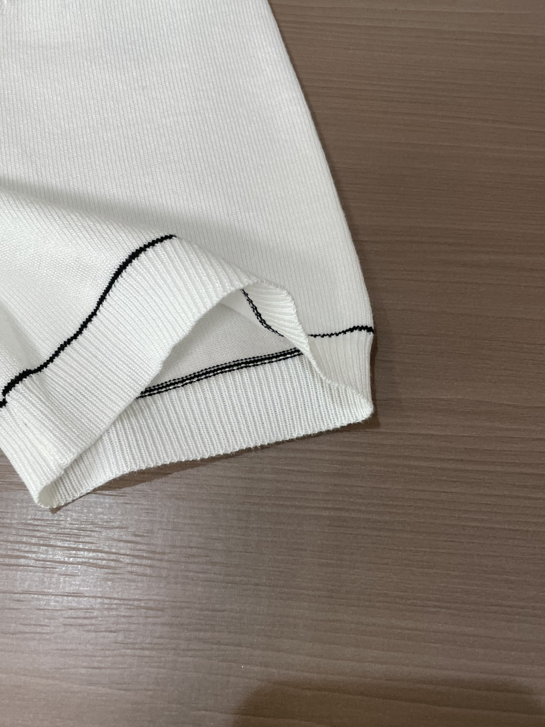 Prad 2026ss夏季新品男士针织圆领短袖衫！独家首发 采用纤维超细与高弹的伊力特纱线织造而成，质感