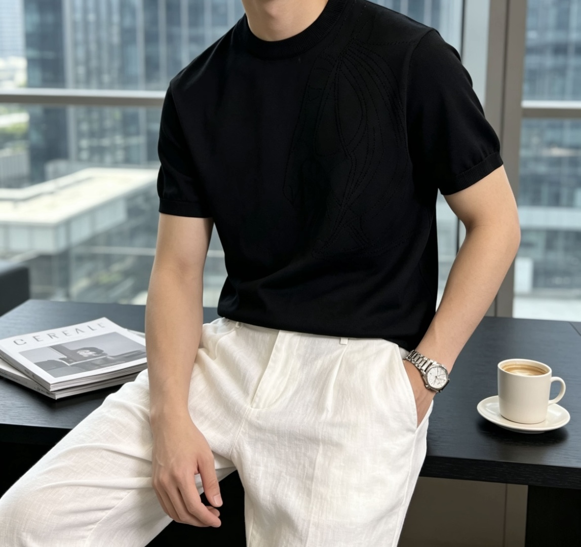 爱🐎仕 2026ss夏季新品男士针织圆领短袖衫！独家首发 采用纤维超细与高弹的伊力特纱线织造而成，质感与