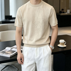 爱🐎仕 2026ss夏季新品男士针织圆领短袖衫!独家首发 采用纤维超细与高弹的伊力特纱线织造而成,质感与 爱🐎仕 2026ss夏季新品男士针织圆领短袖衫!独家首发 采用纤维超细与高弹的伊力特纱线织造而成,质感与