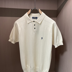 拉夫劳伦 2026ss夏季新品男士针织翻领短袖衫!独家首发 采用纤维超细与高弹的伊力特纱线织造而成,质感 拉夫劳伦 2026ss夏季新品男士针织翻领短袖衫!独家首发 采用纤维超细与高弹的伊力特纱线织造而成,质感