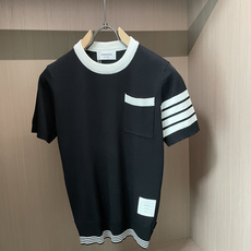 TB 2026ss夏季新品男士针织圆领短袖衫!独家首发 采用纤维超细与高弹的伊力特纱线织造而成,质感与纹 TB 2026ss夏季新品男士针织圆领短袖衫!独家首发 采用纤维超细与高弹的伊力特纱线织造而成,质感与纹