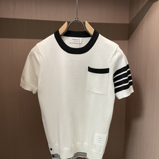 TB 2026ss夏季新品男士针织圆领短袖衫!独家首发 采用纤维超细与高弹的伊力特纱线织造而成,质感与纹 TB 2026ss夏季新品男士针织圆领短袖衫!独家首发 采用纤维超细与高弹的伊力特纱线织造而成,质感与纹