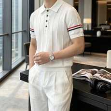 TB 2026ss夏季新品男士针织翻领短袖衫!独家首发 采用纤维超细与高弹的伊力特纱线织造而成,质感与纹 TB 2026ss夏季新品男士针织翻领短袖衫!独家首发 采用纤维超细与高弹的伊力特纱线织造而成,质感与纹