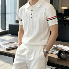 TB 2026ss夏季新品男士针织翻领短袖衫!独家首发 采用纤维超细与高弹的伊力特纱线织造而成,质感与纹 TB 2026ss夏季新品男士针织翻领短袖衫!独家首发 采用纤维超细与高弹的伊力特纱线织造而成,质感与纹