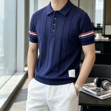 TB 2026ss夏季新品男士针织翻领短袖衫!独家首发 采用纤维超细与高弹的伊力特纱线织造而成,质感与纹 TB 2026ss夏季新品男士针织翻领短袖衫!独家首发 采用纤维超细与高弹的伊力特纱线织造而成,质感与纹