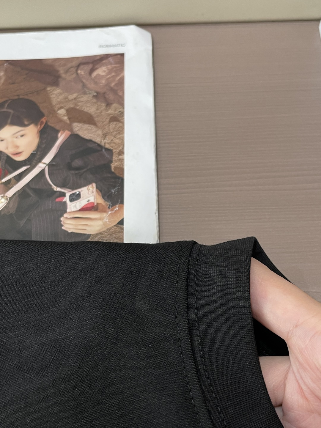 D奥 2026春夏新款首发专柜最新款短袖圆领T恤 高端订制 设计前卫时尚！品牌logo重工艺设计 高端定