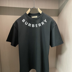 Bur 2026春夏新款首发专柜最新款短袖圆领T恤 高端订制 设计前卫时尚!品牌logo重工艺设计 高端 Bur 2026春夏新款首发专柜最新款短袖圆领T恤 高端订制 设计前卫时尚!品牌logo重工艺设计 高端