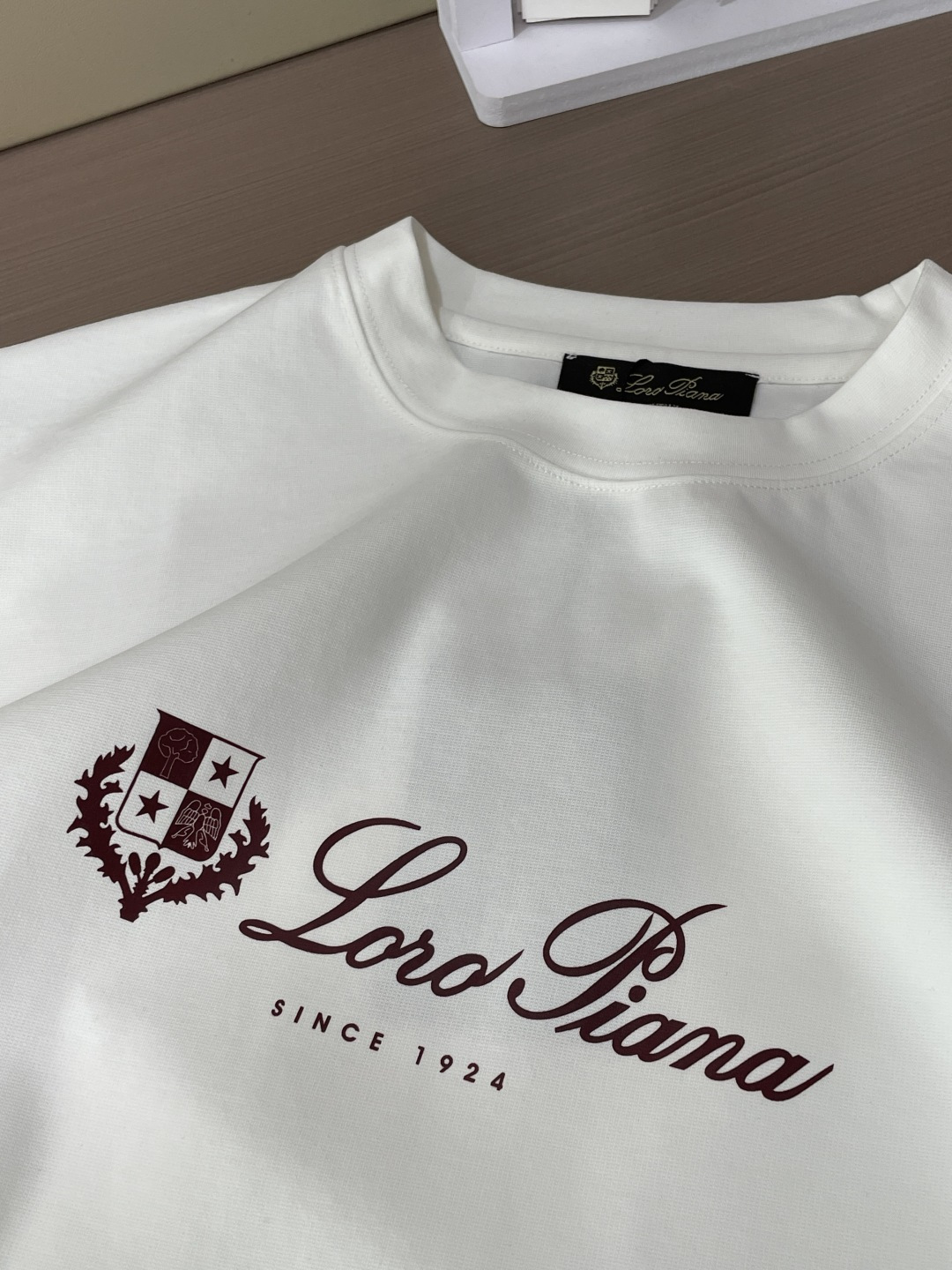 Loro piana  春夏新款首发专柜最新款短袖圆领T恤 高端订制 设计前卫时尚！品牌logo重工艺设