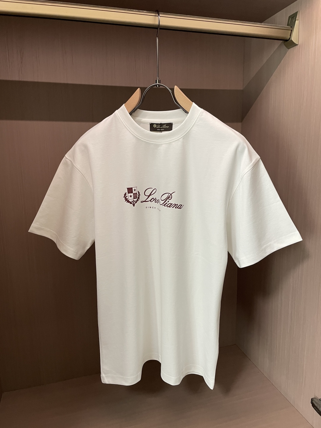 Loro piana  春夏新款首发专柜最新款短袖圆领T恤 高端订制 设计前卫时尚！品牌logo重工艺设