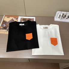 爱🐎仕 2026春夏新款首发专柜最新款短袖圆领T恤 高端订制 设计前卫时尚!品牌logo重工艺设计 高 爱🐎仕 2026春夏新款首发专柜最新款短袖圆领T恤 高端订制 设计前卫时尚!品牌logo重工艺设计 高