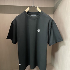阿玛尼 2026春夏新款首发专柜最新款短袖圆领T恤 高端订制 设计前卫时尚!品牌logo重工艺设计 高端 阿玛尼 2026春夏新款首发专柜最新款短袖圆领T恤 高端订制 设计前卫时尚!品牌logo重工艺设计 高端