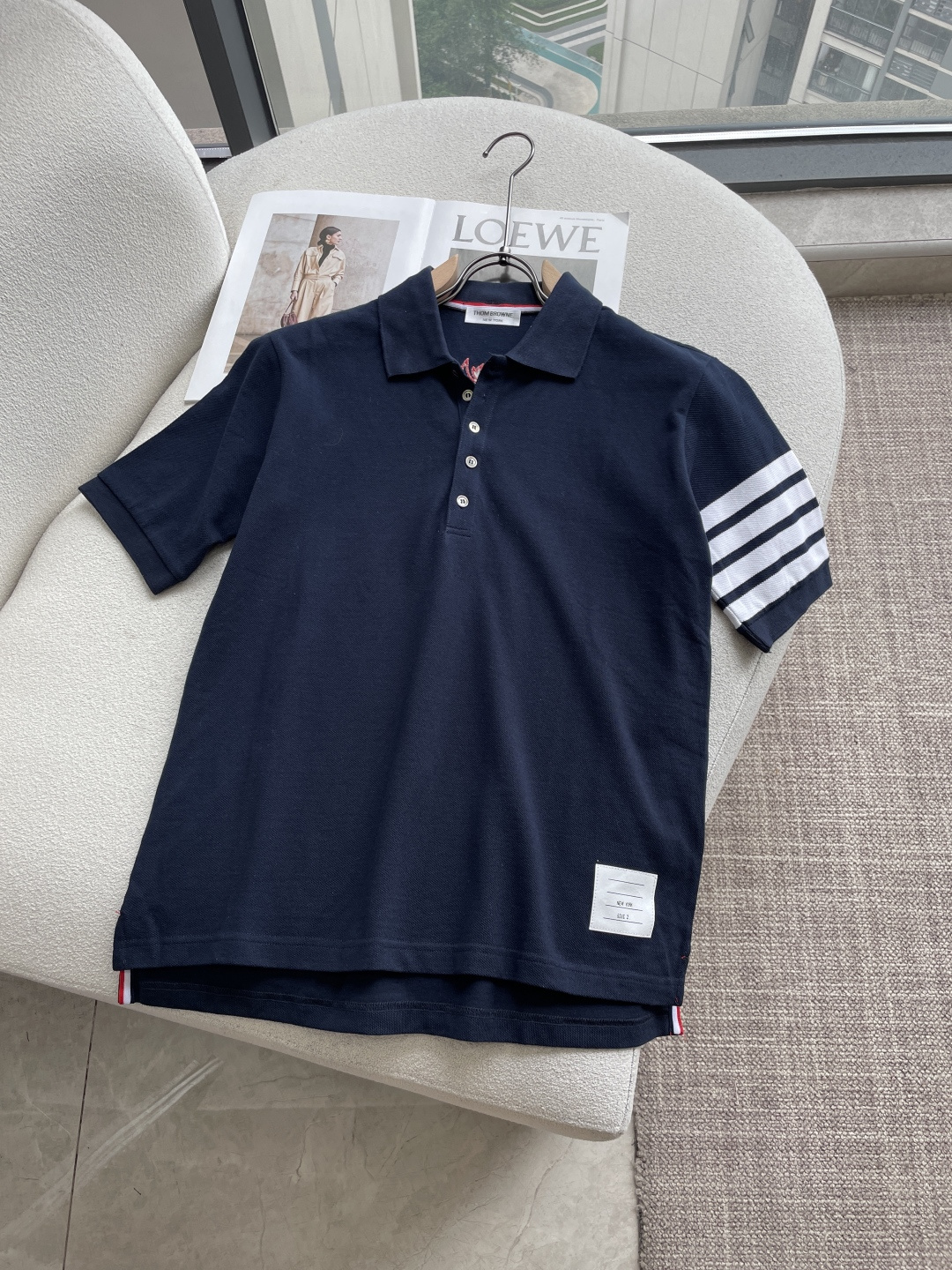Thom Browne 经典四道杠Polo衫｜不费力的高级感真正的优雅，从不需要刻意张扬。这件Thom 
