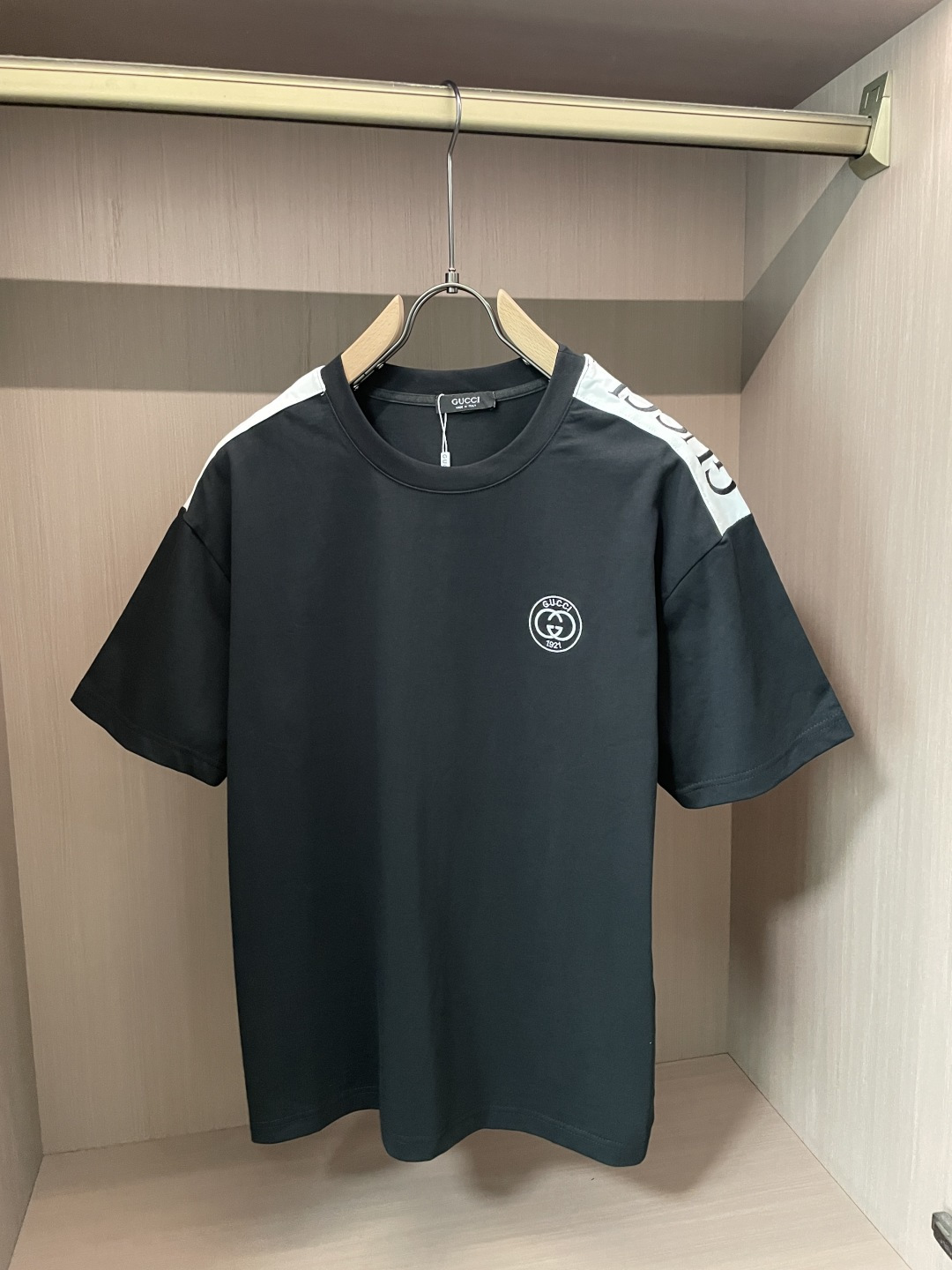 Gucc 圆领短袖短裤套装 半袖套装顶级版本贸易公司渠道订单，海外精品独家限定发售，经典即永恒，入手绝对