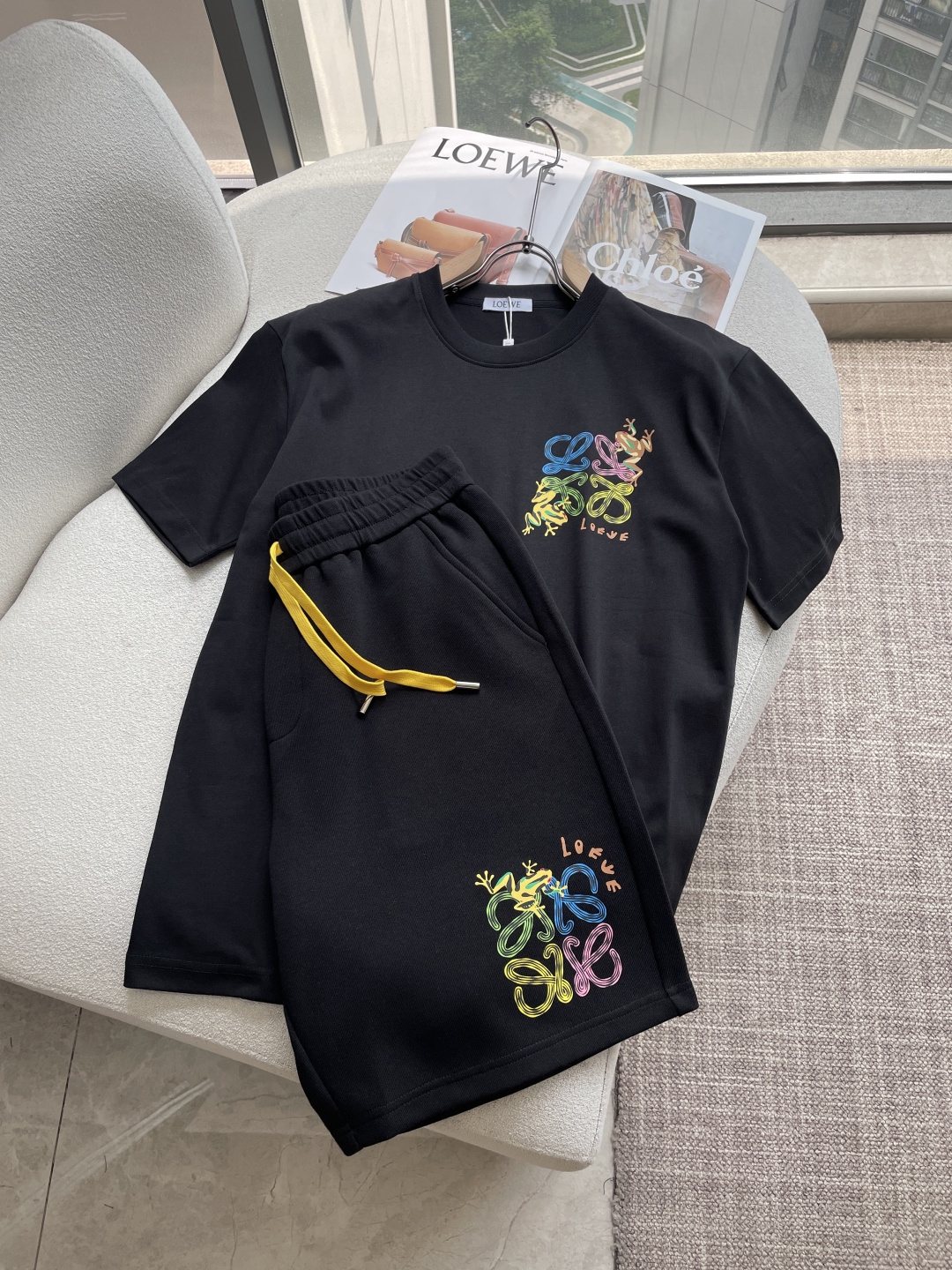 Loewe 圆领短袖短裤套装 半袖套装顶级版本贸易公司渠道订单，海外精品独家限定发售，经典即永恒，入手绝