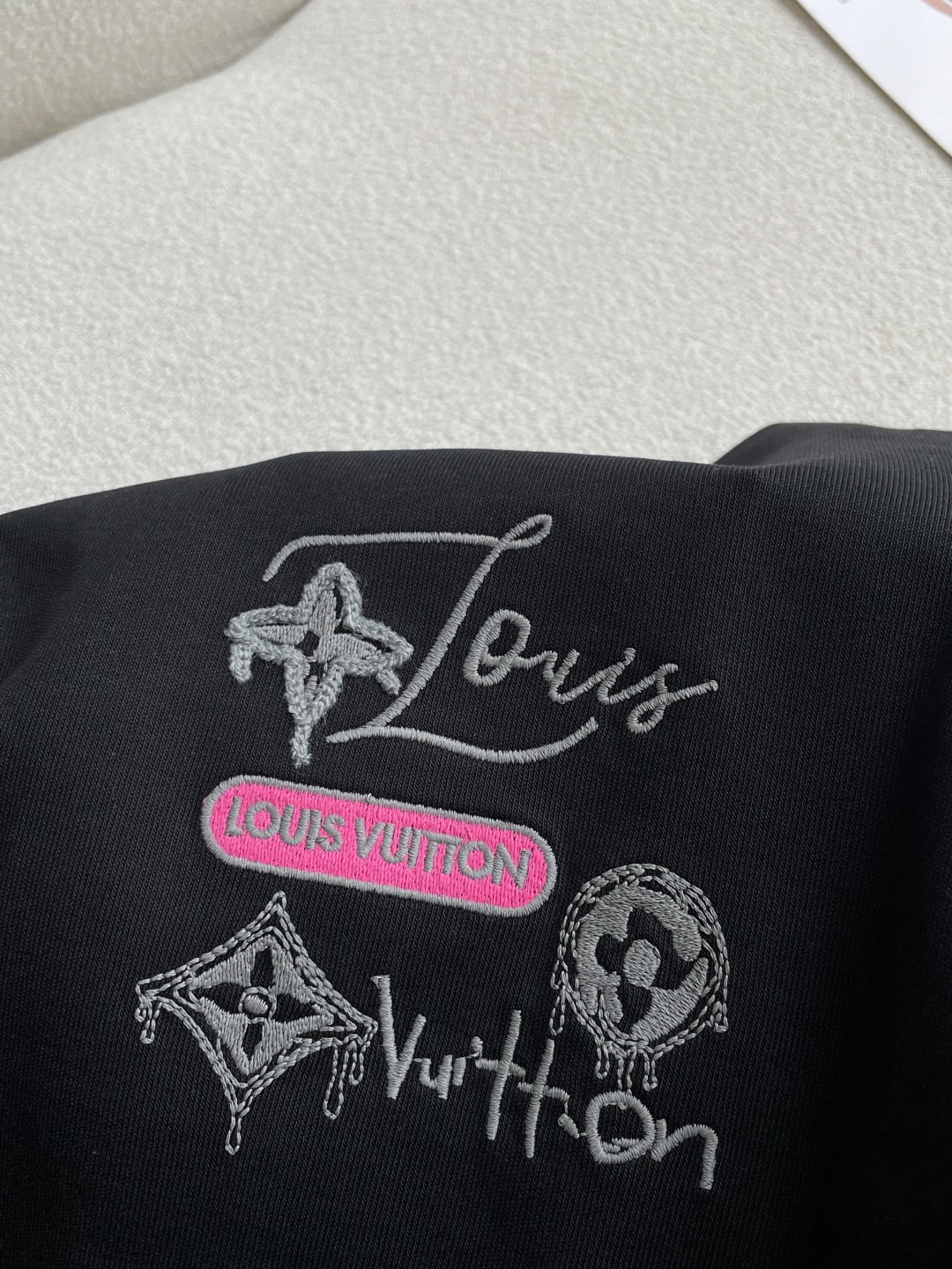 Lv 官网同款 官网同款 官网同款⚠️重磅推荐！2026ss夏装新品 专柜在售 最新系列图案logo短袖