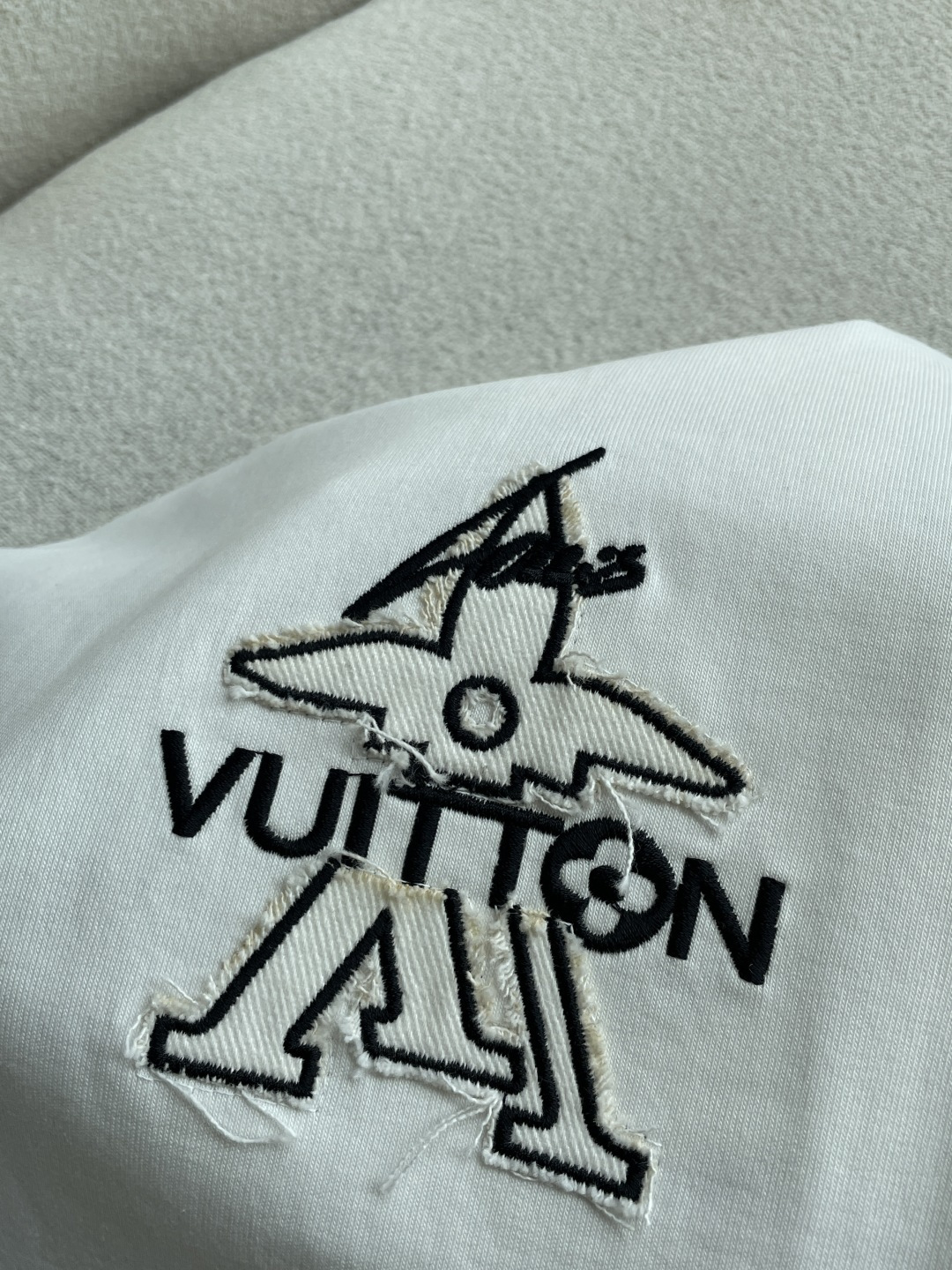 Lv 官网同款 官网同款 官网同款⚠️重磅推荐！2026ss夏装新品 专柜在售 最新系列图案logo短袖