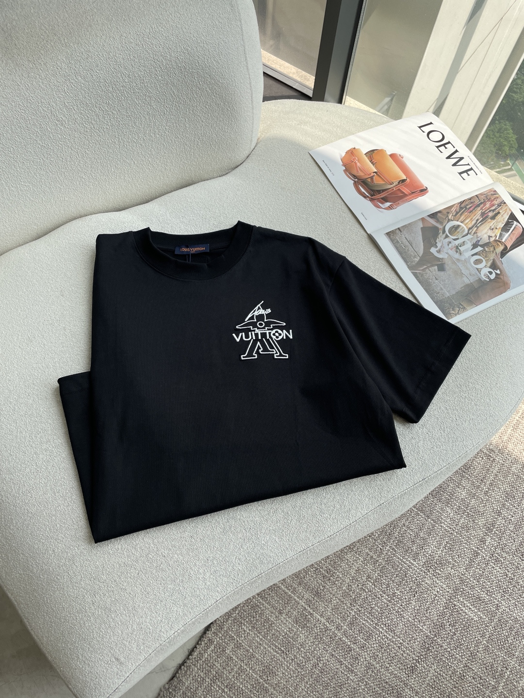Lv 官网同款 官网同款 官网同款⚠️重磅推荐！2026ss夏装新品 专柜在售 最新系列图案logo短袖