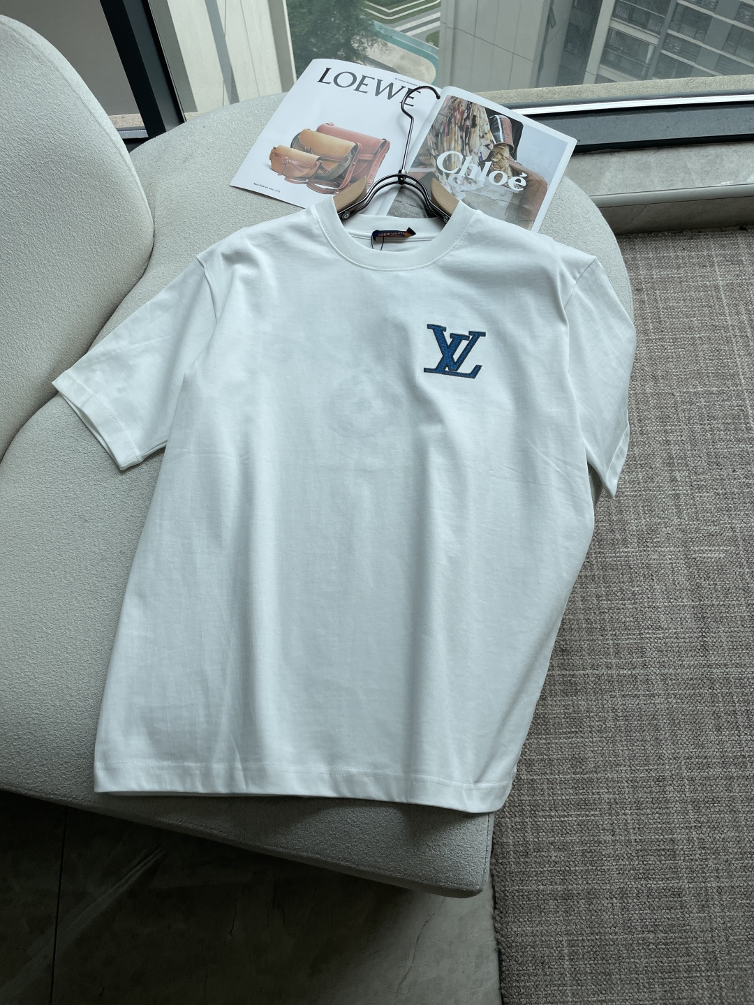 Lv 官网同款 官网同款 官网同款⚠️重磅推荐！2026ss夏装新品 专柜在售 最新系列图案logo短袖