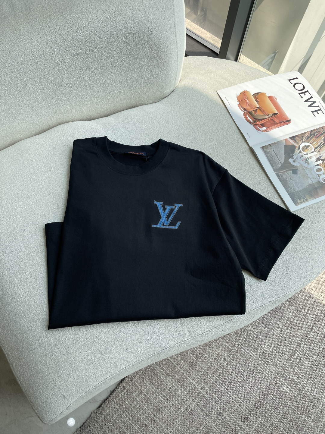 Lv 官网同款 官网同款 官网同款⚠️重磅推荐！2026ss夏装新品 专柜在售 最新系列图案logo短袖