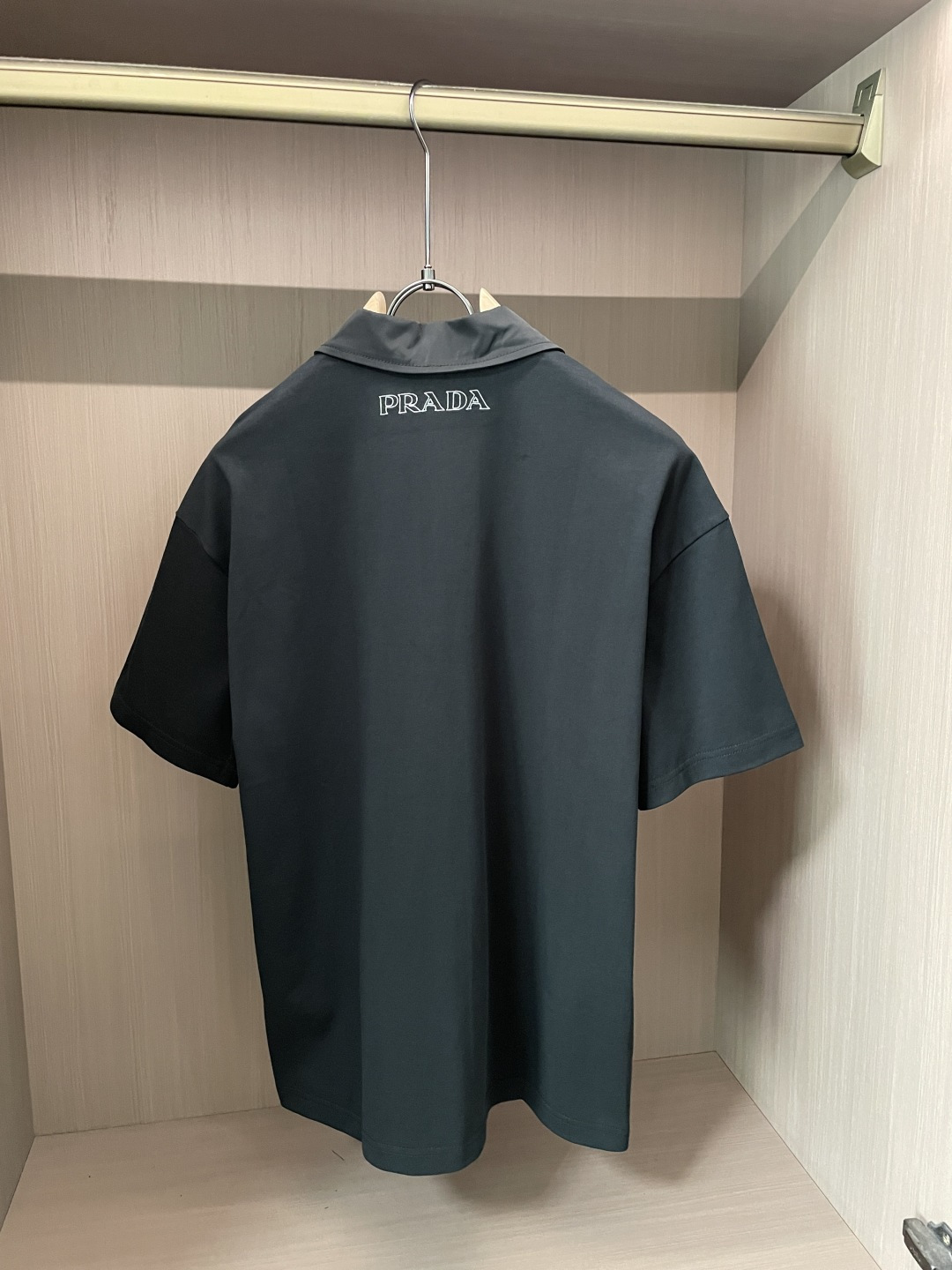 Prad 翻领短袖短裤套装 半袖套装顶级版本贸易公司渠道订单，海外精品独家限定发售，经典即永恒，入手绝对