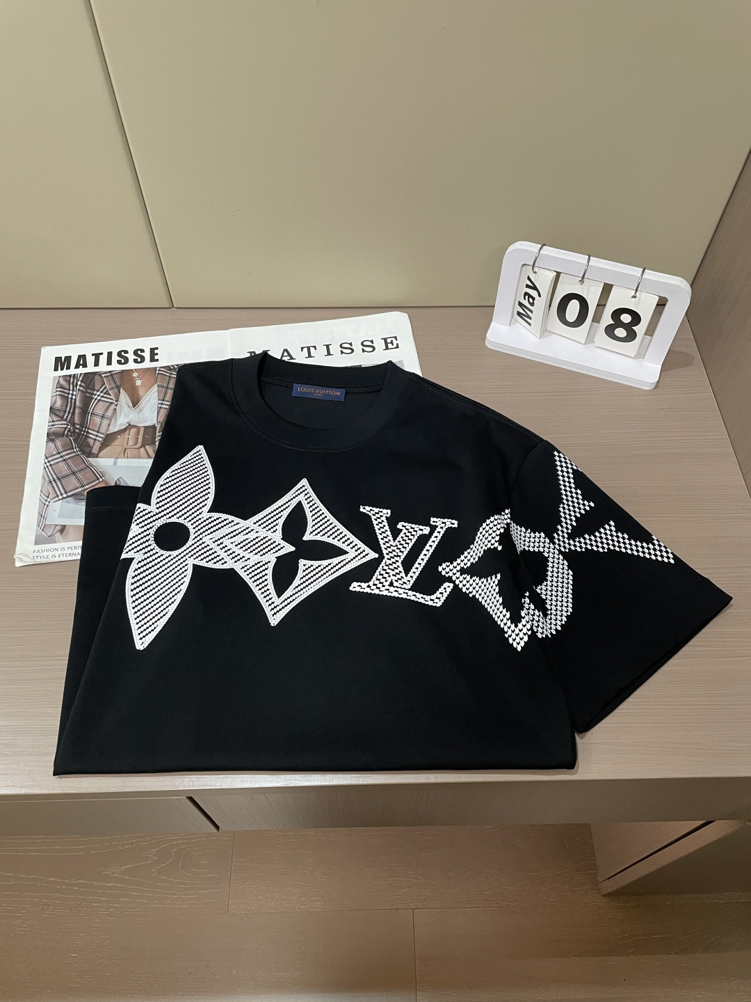 Lv 官网同款 官网同款 官网同款⚠️重磅推荐！2026ss夏装新品 专柜在售 最新系列图案logo短袖