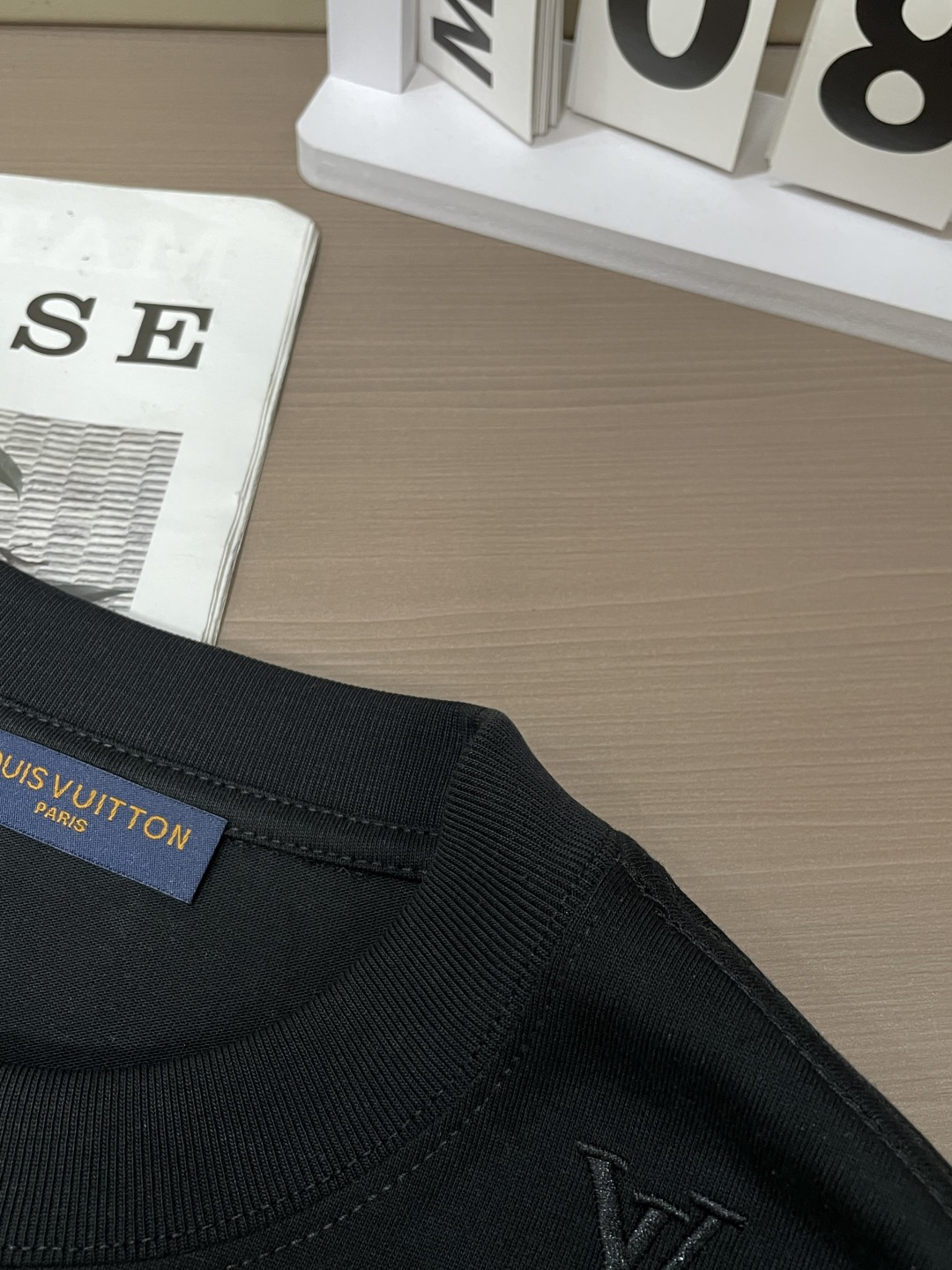 Lv 官网同款 官网同款 官网同款⚠️重磅推荐！2026ss夏装新品 专柜在售 最新系列图案logo短袖