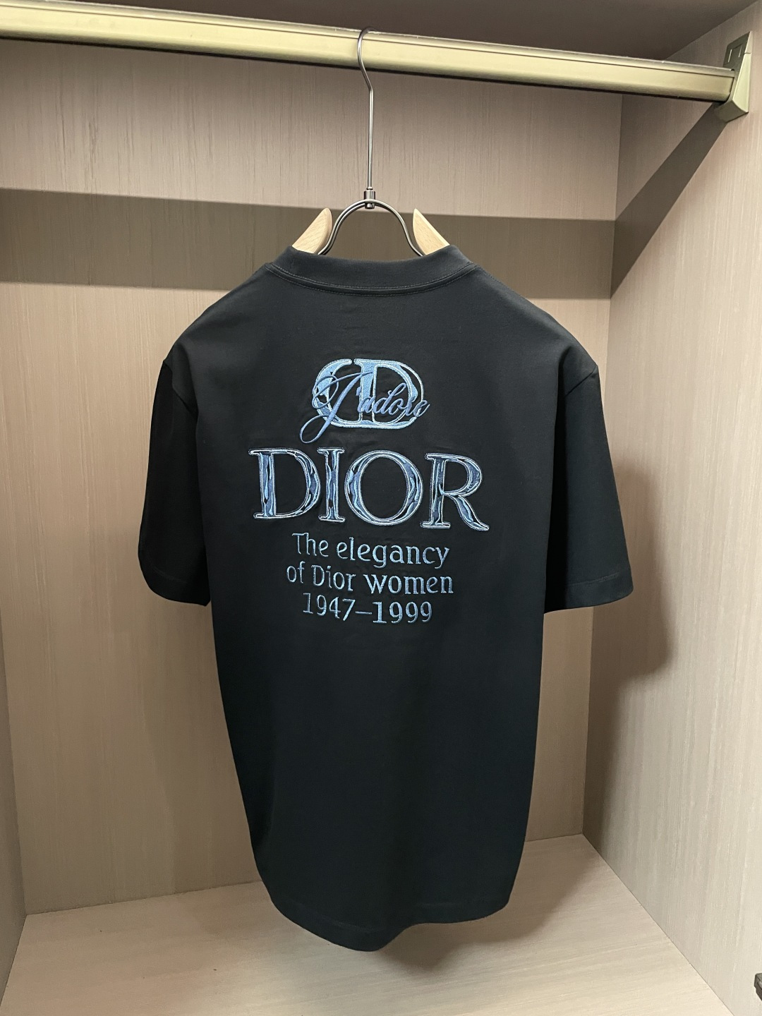 D奥 官网同款 官网同款 官网同款⚠️重磅推荐！2026ss夏装新品 专柜在售 最新系列图案logo短袖