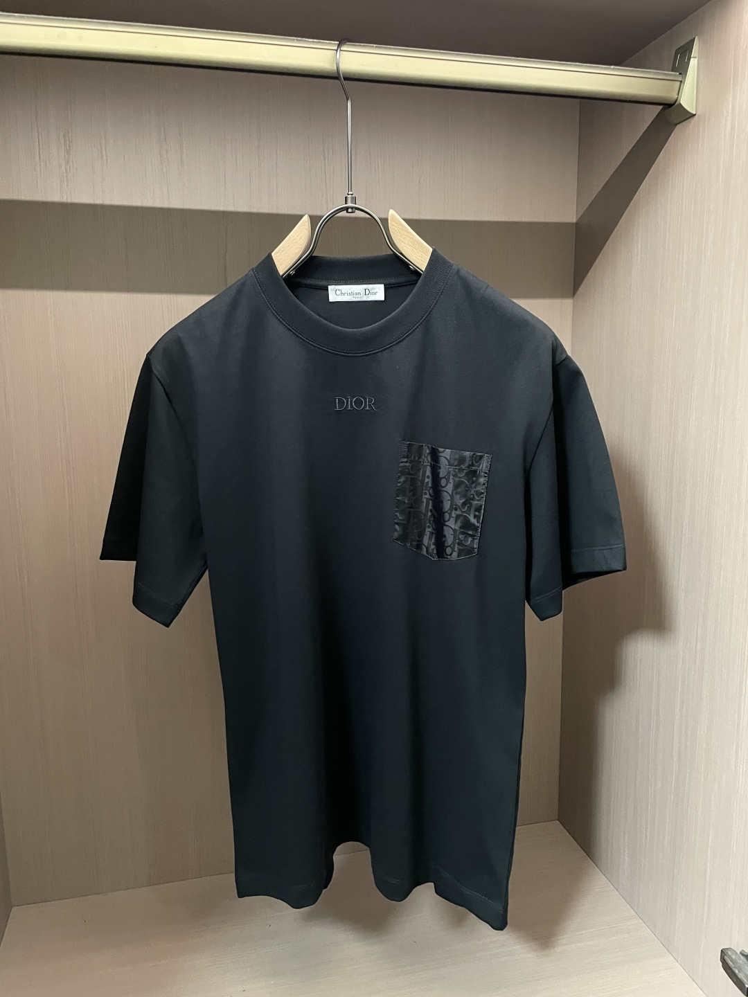 D奥 官网同款 官网同款 官网同款⚠️重磅推荐！2026ss夏装新品 专柜在售 最新系列图案logo短袖