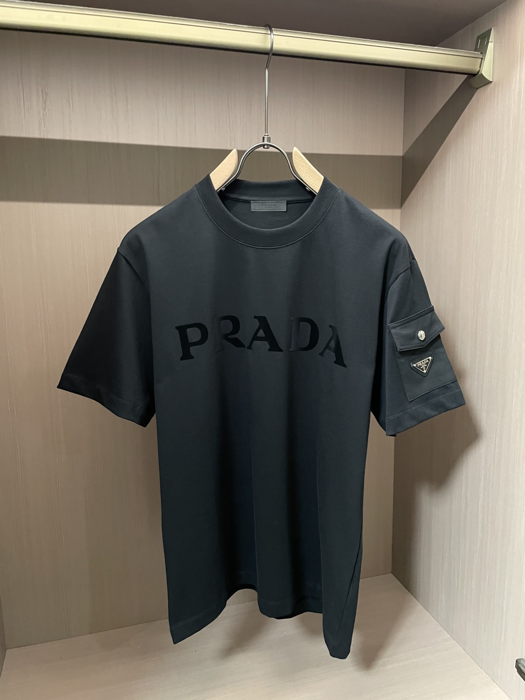 Prad 官网同款 官网同款 官网同款⚠️重磅推荐！2026ss夏装新品 专柜在售 最新系列图案logo