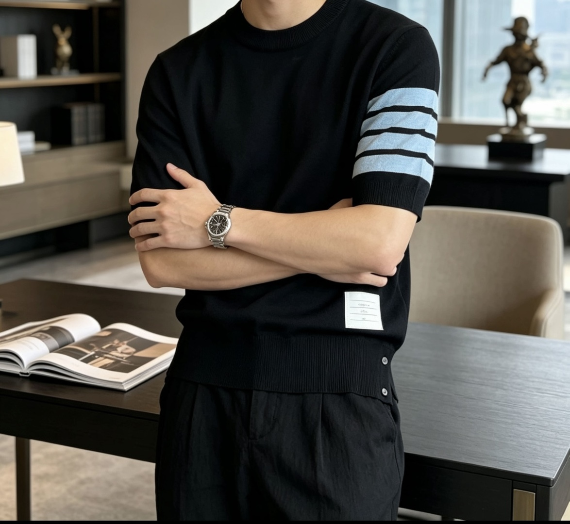 TB 2026ss夏季新品男士针织圆领短袖衫！独家首发 采用纤维超细与高弹的伊力特纱线织造而成，质感与纹