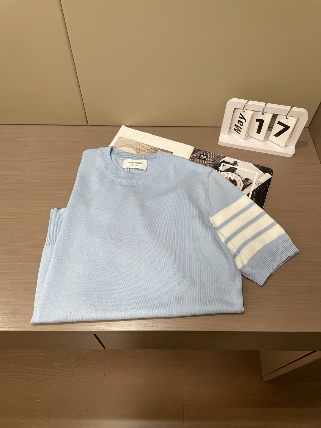 TB 2026ss夏季新品男士针织圆领短袖衫！独家首发 采用纤维超细与高弹的伊力特纱线织造而成，质感与纹