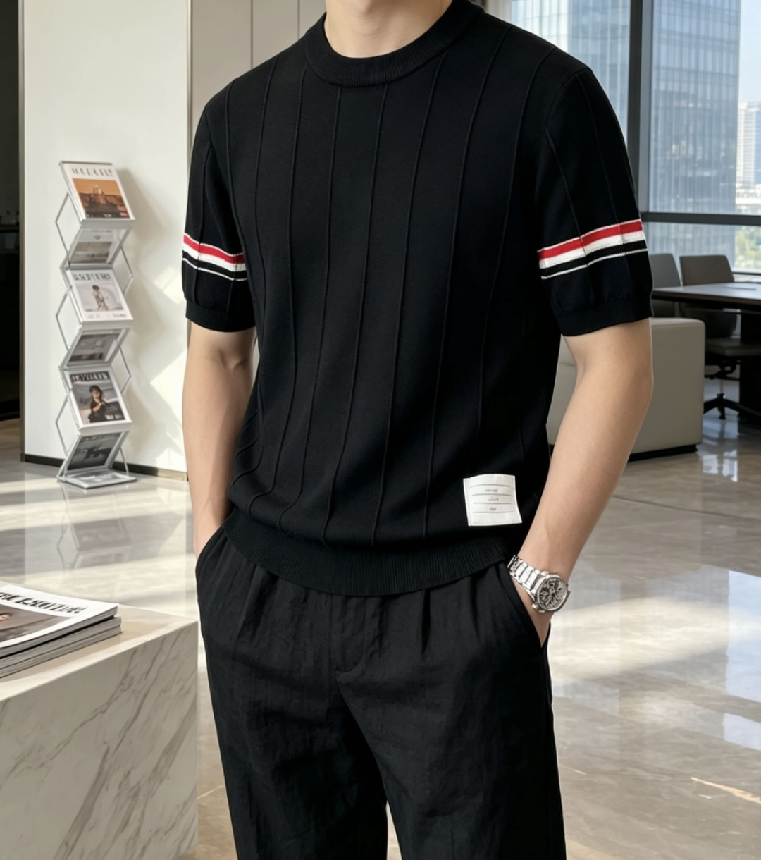 TB 2026ss夏季新品男士针织圆领短袖衫！独家首发 采用纤维超细与高弹的伊力特纱线织造而成，质感与纹