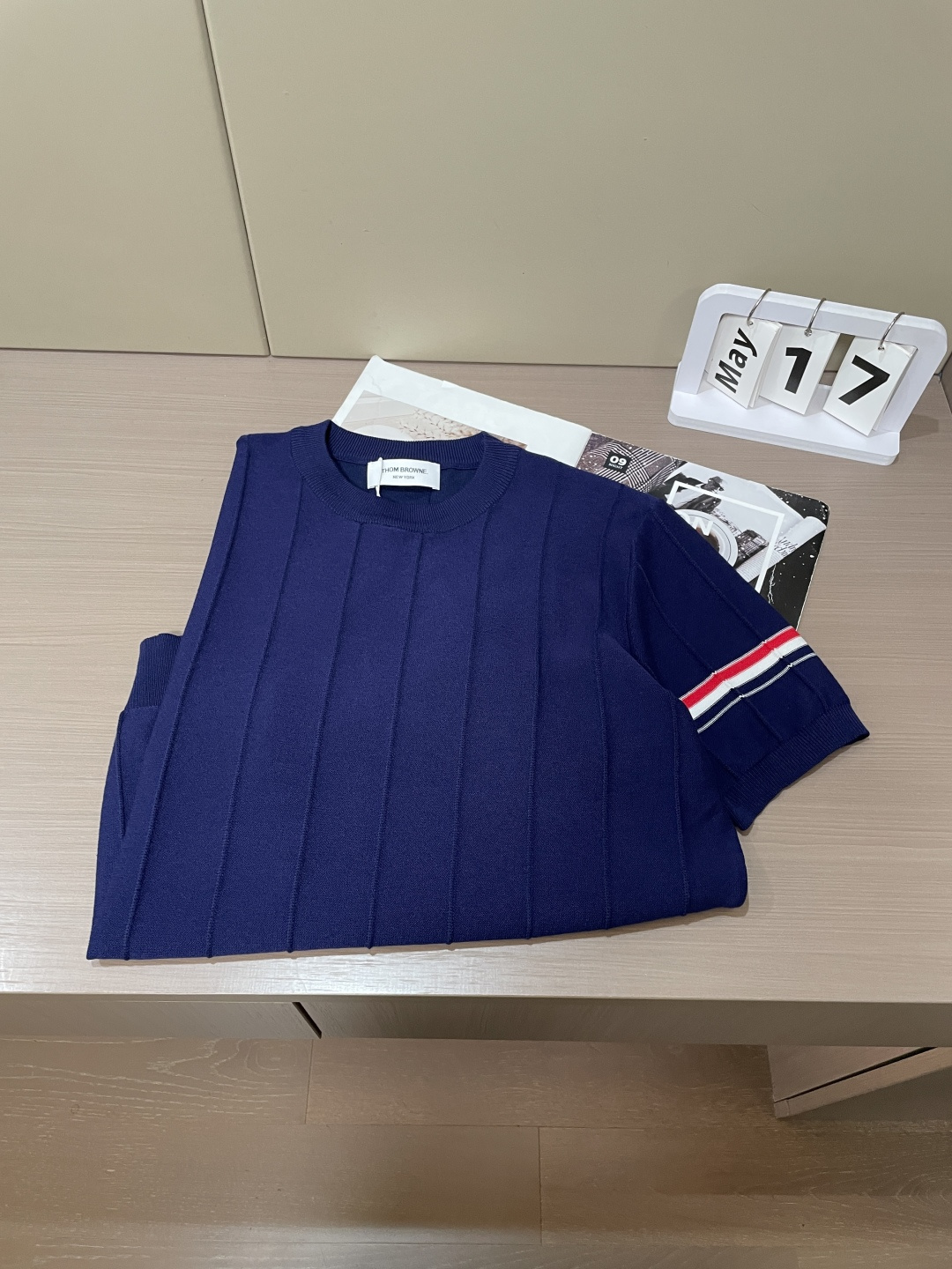 TB 2026ss夏季新品男士针织圆领短袖衫！独家首发 采用纤维超细与高弹的伊力特纱线织造而成，质感与纹