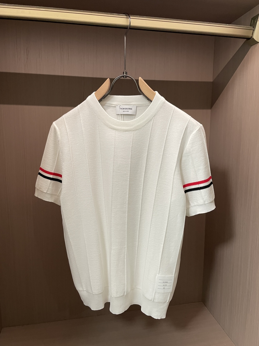 TB 2026ss夏季新品男士针织圆领短袖衫！独家首发 采用纤维超细与高弹的伊力特纱线织造而成，质感与纹