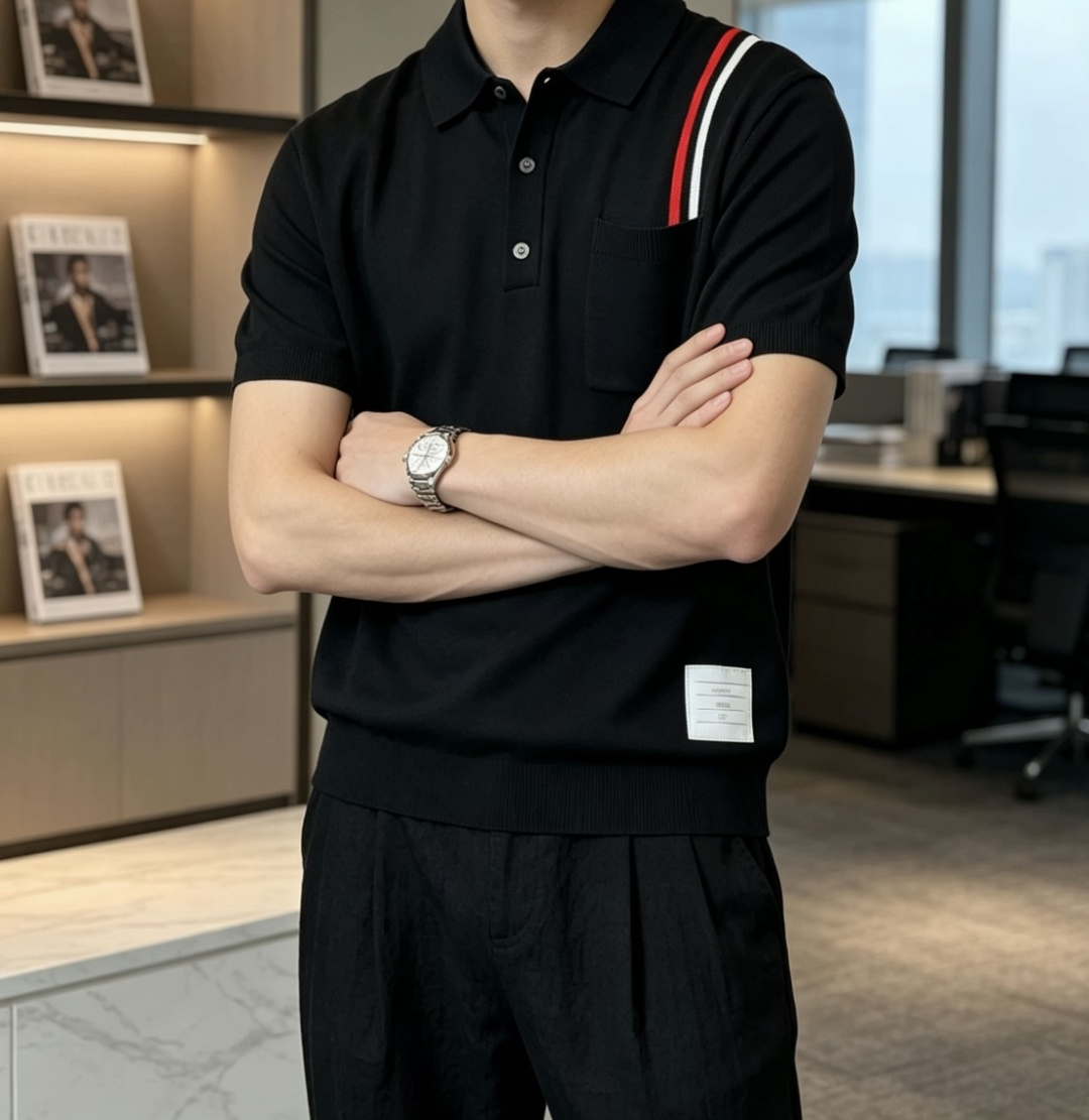 TB 2026ss夏季新品男士针织翻领短袖衫！独家首发 采用纤维超细与高弹的伊力特纱线织造而成，质感与纹