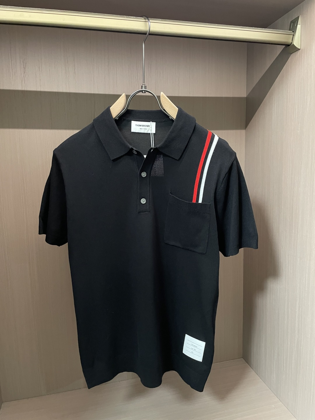 TB 2026ss夏季新品男士针织翻领短袖衫！独家首发 采用纤维超细与高弹的伊力特纱线织造而成，质感与纹