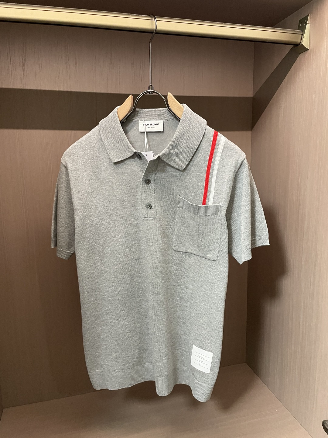 TB 2026ss夏季新品男士针织翻领短袖衫！独家首发 采用纤维超细与高弹的伊力特纱线织造而成，质感与纹