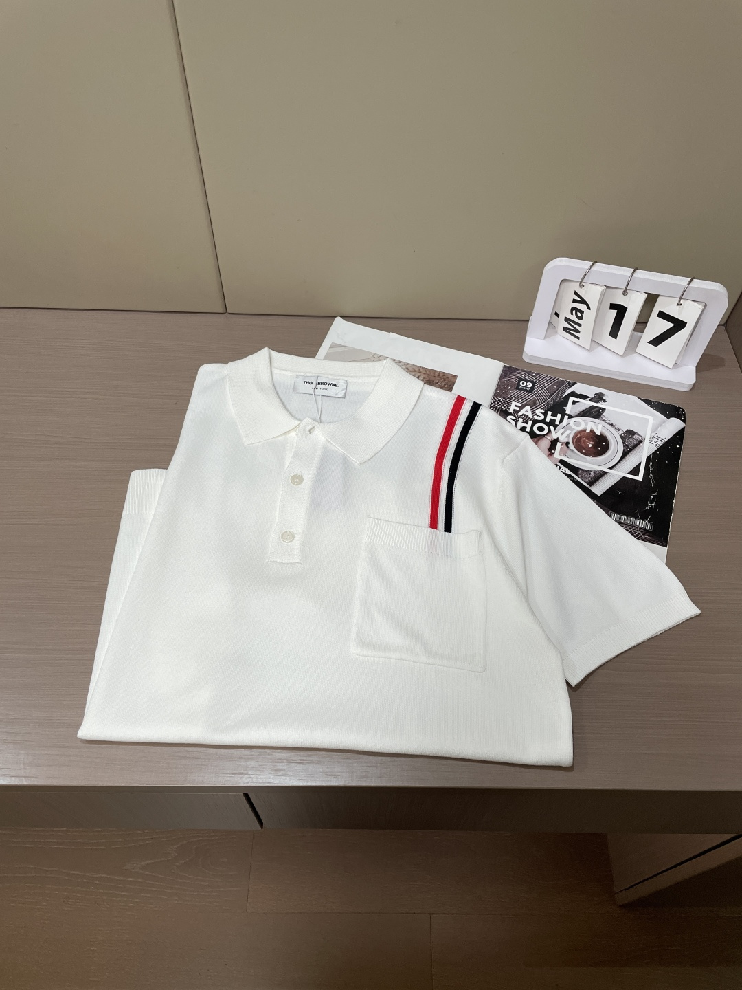 TB 2026ss夏季新品男士针织翻领短袖衫！独家首发 采用纤维超细与高弹的伊力特纱线织造而成，质感与纹