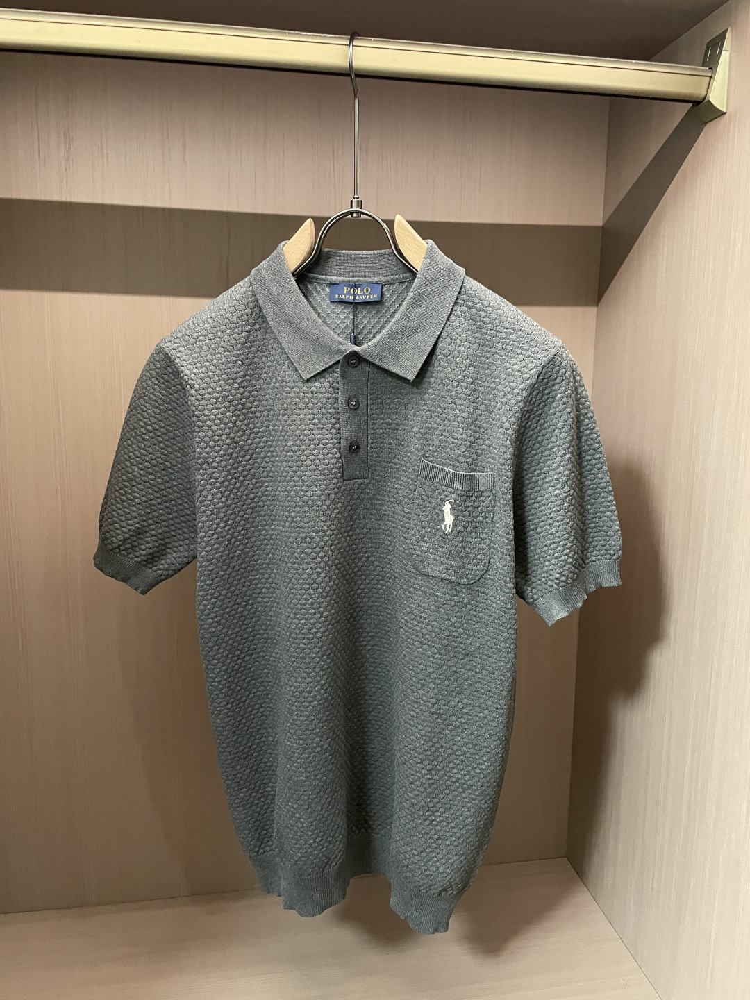 拉夫劳伦 2026ss夏季新品男士针织翻领短袖衫！独家首发 采用纤维超细与高弹的伊力特纱线织造而成，质感