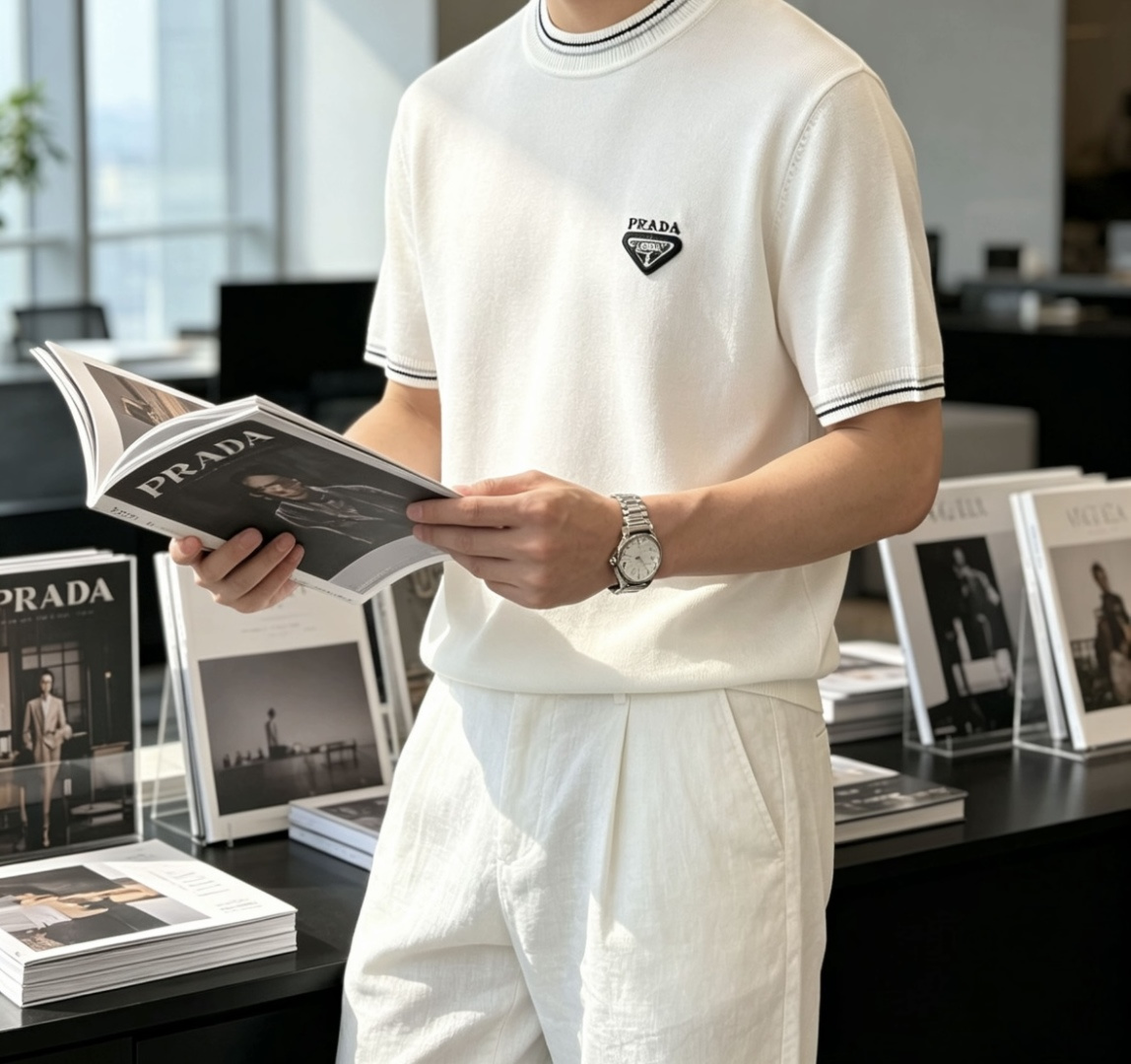 Prad 2026ss夏季新品男士针织圆领短袖衫！独家首发 采用纤维超细与高弹的伊力特纱线织造而成，质感