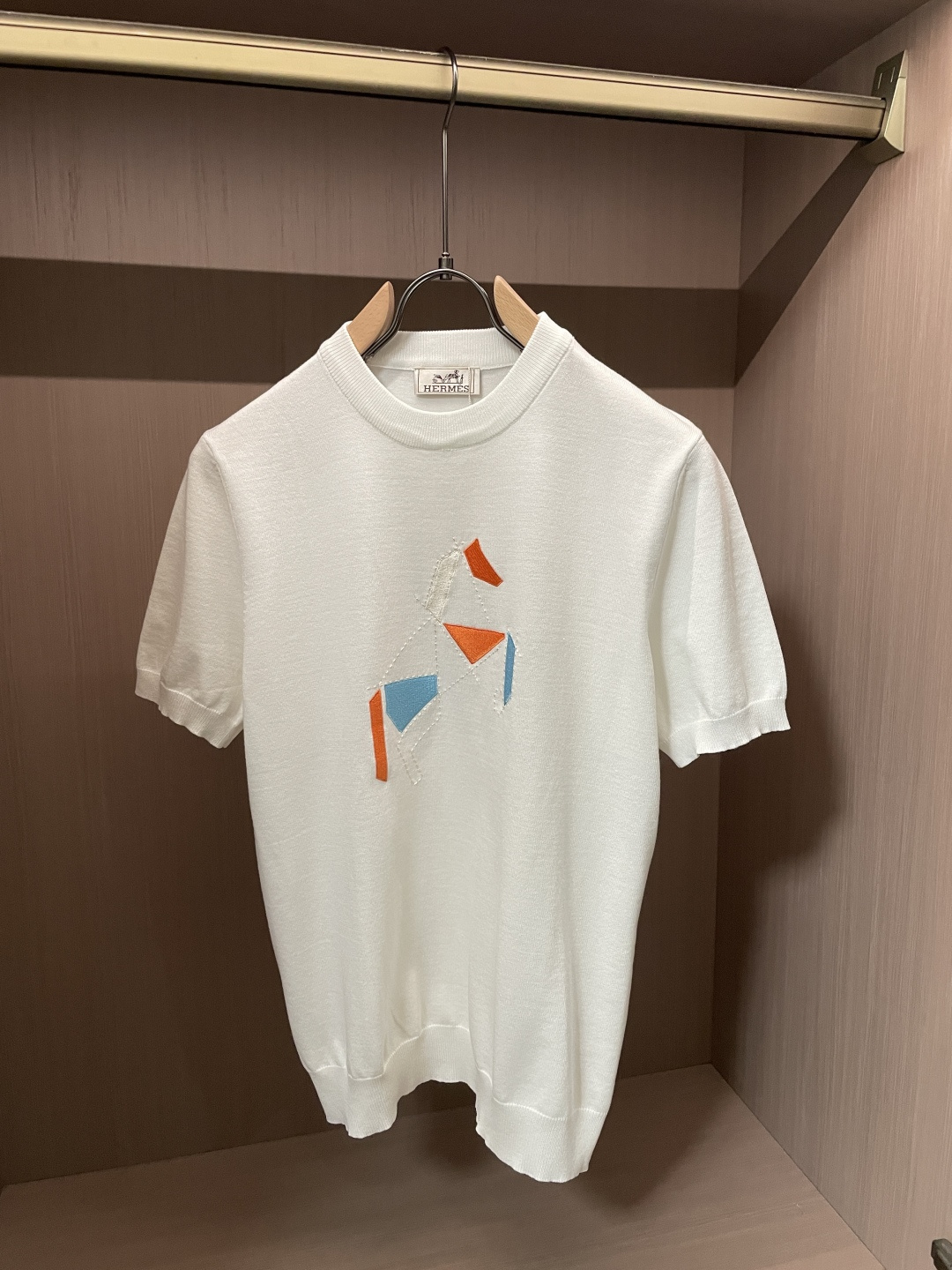 爱🐎仕 2026ss夏季新品男士针织圆领短袖衫！独家首发 采用纤维超细与高弹的伊力特纱线织造而成，质感与