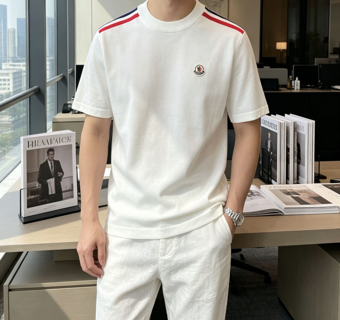 蒙口 2026ss夏季新品男士针织圆领短袖衫！独家首发 采用纤维超细与高弹的伊力特纱线织造而成，质感与纹
