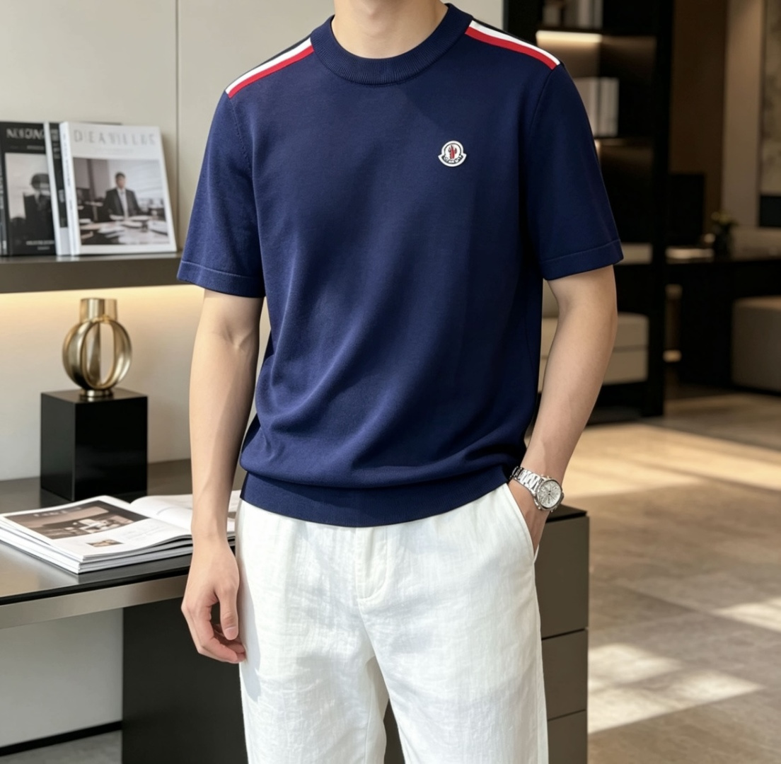 蒙口 2026ss夏季新品男士针织圆领短袖衫！独家首发 采用纤维超细与高弹的伊力特纱线织造而成，质感与纹