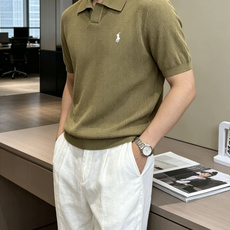 拉夫劳伦 2026ss夏季新品男士针织翻领短袖衫!独家首发 采用纤维超细与高弹的伊力特纱线织造而成,质感 拉夫劳伦 2026ss夏季新品男士针织翻领短袖衫!独家首发 采用纤维超细与高弹的伊力特纱线织造而成,质感