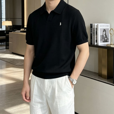拉夫劳伦 2026ss夏季新品男士针织翻领短袖衫!独家首发 采用纤维超细与高弹的伊力特纱线织造而成,质感 拉夫劳伦 2026ss夏季新品男士针织翻领短袖衫!独家首发 采用纤维超细与高弹的伊力特纱线织造而成,质感