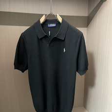 拉夫劳伦 2026ss夏季新品男士针织翻领短袖衫!独家首发 采用纤维超细与高弹的伊力特纱线织造而成,质感 拉夫劳伦 2026ss夏季新品男士针织翻领短袖衫!独家首发 采用纤维超细与高弹的伊力特纱线织造而成,质感